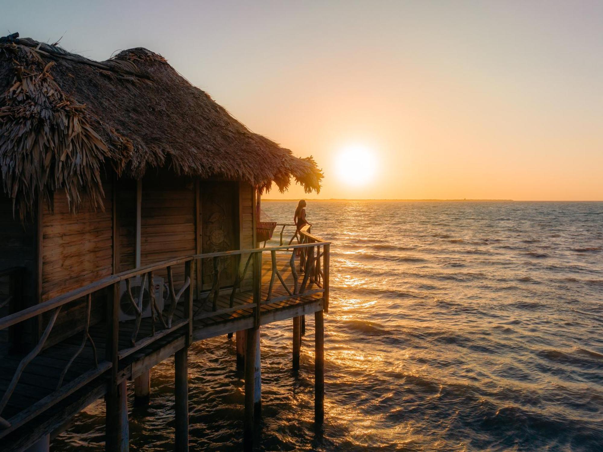 Thatch Caye Resort A Muy'Ono Resort Хопкинс Экстерьер фото