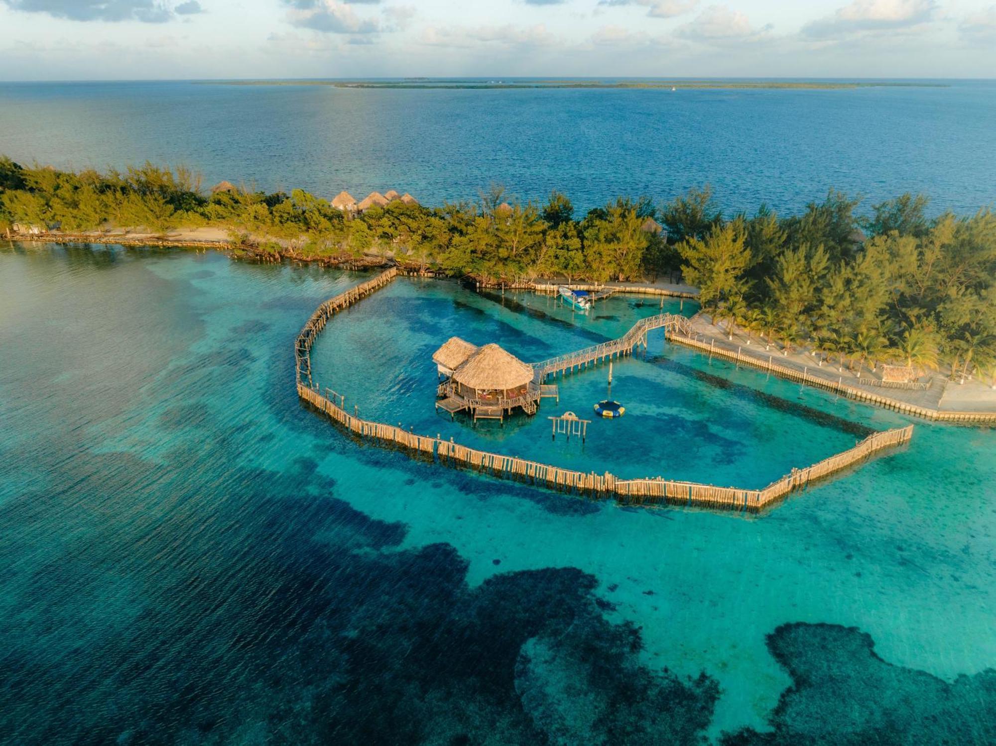 Thatch Caye Resort A Muy'Ono Resort Хопкинс Экстерьер фото